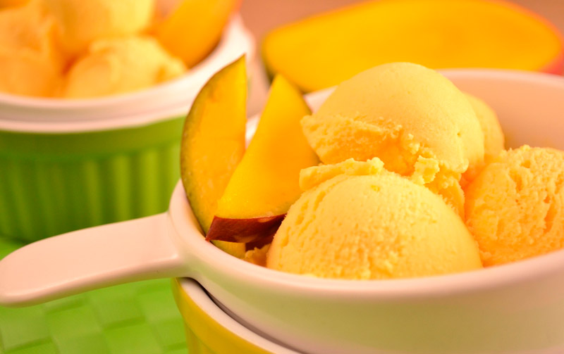 Helado casero artesanal de mango