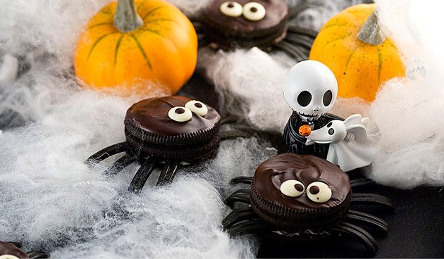 Arañas de galletas de Oreo para Halloween